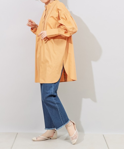 DISCOAT（ディスコート）の「【前後2WAY】ハシゴレース袖ボリュームチュニック（シャツ/ブラウス・レディース・オフホワイト/ブラック/オレンジ・FREE）」の4枚目の写真