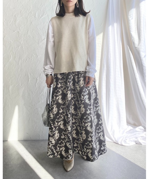 She's Closet(シーズクローゼット)の「総柄フレアロングスカート(スカート・レディース・グレー/ブラック/モカ・FREE)」の9枚目の写真
