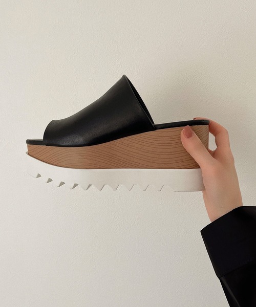 etade(エタード)の「【etade】shark sole sandal etds2(サンダル・レディース・ブラック/アイボリー・38/39/35/36/37)」の11枚目の写真