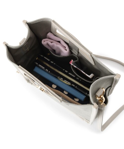 pink adobe（ピンクアドベ）の「◆【2WAY】パイピング スクエアショルダーバッグ（ショルダーバッグ・レディース・ブラック/グレー系/ブラウン系/サンドベージュ・00）」の12枚目の写真