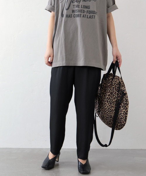 JOURNAL STANDARD（ジャーナルスタンダード）の「シルキーツイルテーパードパンツ◆（その他パンツ・レディース・ピンク/カーキ/ブラック・36/38）」の13枚目の写真