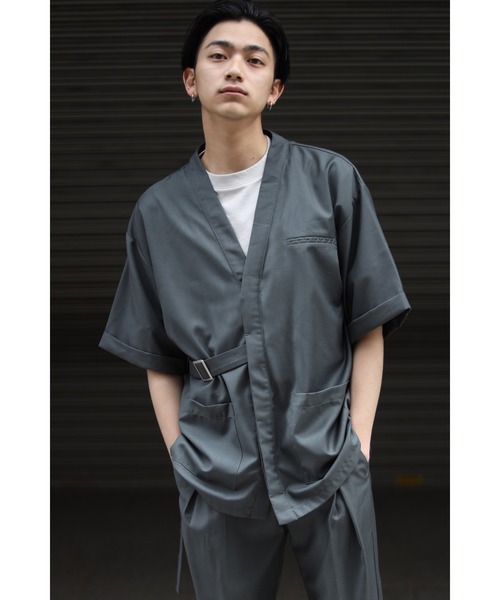 CREARE -LINO-（クレアーレリノ）の「2WAYノーカラーシャツジャケット<セットアップ可>（ノーカラージャケット・メンズ・ブラック/カーキ/グレイッシュベージュ・M/L）」の3枚目の写真