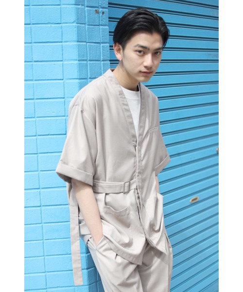 CREARE -LINO-（クレアーレリノ）の「2WAYノーカラーシャツジャケット<セットアップ可>（ノーカラージャケット・メンズ・ブラック/カーキ/グレイッシュベージュ・M/L）」の2枚目の写真