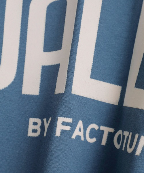 VALLIS by FACTOTUM（ヴァリスバイファクトタム）の「【VALLIS by FACTOTUM】《別注》カレッジロゴ ヘイズプリント クルーネックロンT（Tシャツ/カットソー・メンズ・アイボリー/ブラック/アッシュグレー/グレイッシュブルー・M/L）」の9枚目の写真