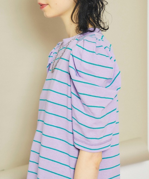 イネラ ボーダータックショルダートップス INella 完売色 INella（イネラ）の「【INella(イネラ)】ボーダータック