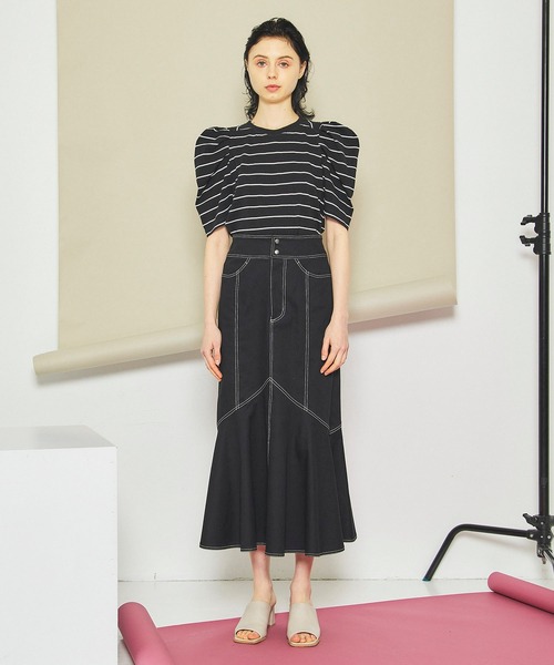 イネラ ボーダータックショルダートップス INella 完売色 INella（イネラ）の「【INella(イネラ)】ボーダータック