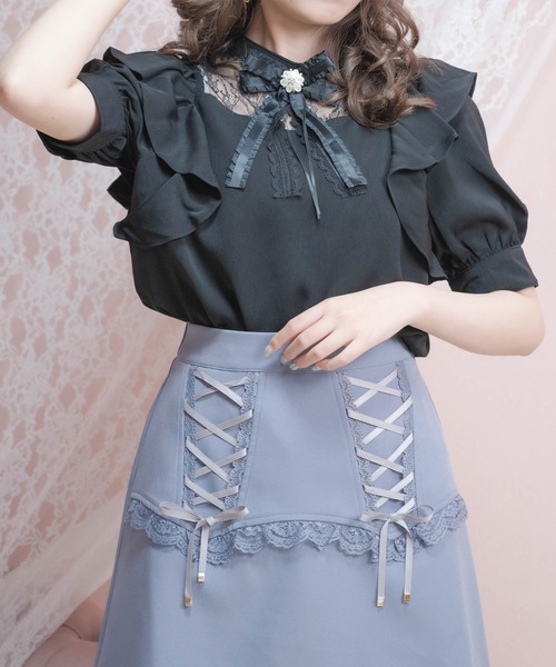 ROJITA(ロジータ)の「デコルテ開きラッフルブラウス(シャツ/ブラウス・レディース・パープル/ホワイト/ブラック・FREE)」の8枚目の写真