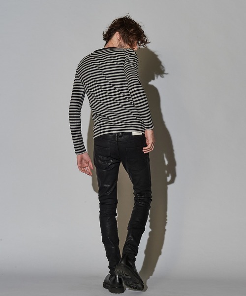 NO ID.（ノーアイディ）の「mlt3456-ボーダーロンＴ（Tシャツ/カットソー・メンズ・ブラック×グレー/ブラック×レッド/ホワイト×ブラック/ブラック×パープル・1/2）」の16枚目の写真