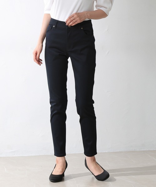 Honeys（ハニーズ）の「スリムカラースキニー（股下６７ｃｍ）（その他パンツ・レディース・カーキ/ブラウン/ネイビー/ライトベージュ/ブラック/ピンク系その他/アイボリー/ライトカーキ/スミクロ・SS/S/M/LL/L）」の8枚目の写真