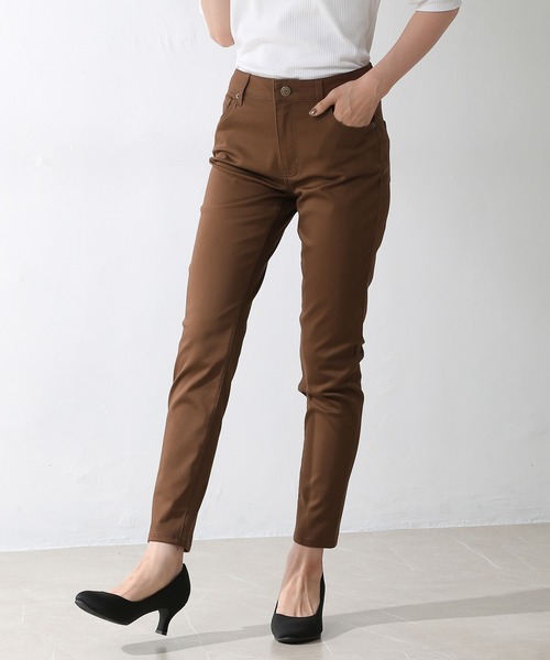 Honeys（ハニーズ）の「スリムカラースキニー（股下６７ｃｍ）（その他パンツ・レディース・カーキ/ブラウン/ネイビー/ライトベージュ/ブラック/ピンク系その他/アイボリー/ライトカーキ/スミクロ・SS/S/M/LL/L）」の5枚目の写真