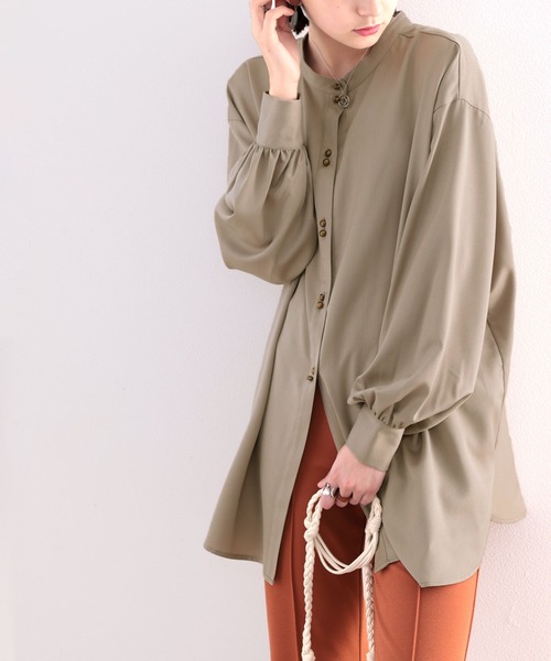 classicalelf（クラシカルエルフ）の「際立つ光沢感。2wayダブルボタンシャツ（シャツ/ブラウス・レディース・ホワイト/ライトグレー/ブラック/ベージュ/グレイッシュベージュ・MEDIUM/LARGE/X-LARGE/SMALL）」の16枚目の写真