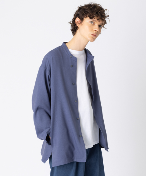 MYSELF ABAHOUSE(マイセルフアバハウス)の「【MYSELF ABAHOUSE】POLY WOOLLY TWILL ポリウーリーツイル オーバーサイズ ブッチャーシャツ(シャツ/ブラウス・メンズ・ベージュ/グレイッシュベージュ/カーキ/グレイッシュブルー・46/48)」の4枚目の写真