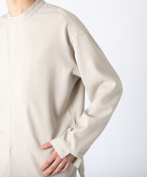 MYSELF ABAHOUSE(マイセルフアバハウス)の「【MYSELF ABAHOUSE】POLY WOOLLY TWILL ポリウーリーツイル オーバーサイズ ブッチャーシャツ(シャツ/ブラウス・メンズ・ベージュ/グレイッシュベージュ/カーキ/グレイッシュブルー・46/48)」の12枚目の写真