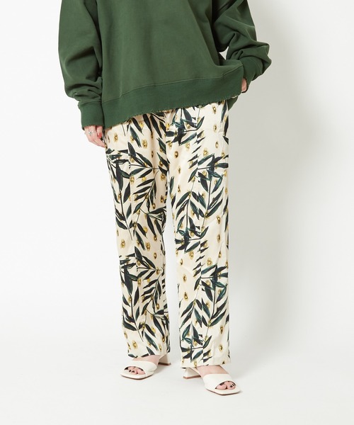 CIAOPANIC（チャオパニック）の「柄イージーパンツ（その他パンツ・レディース・アイボリー/キャメル・FREE）」の2枚目の写真