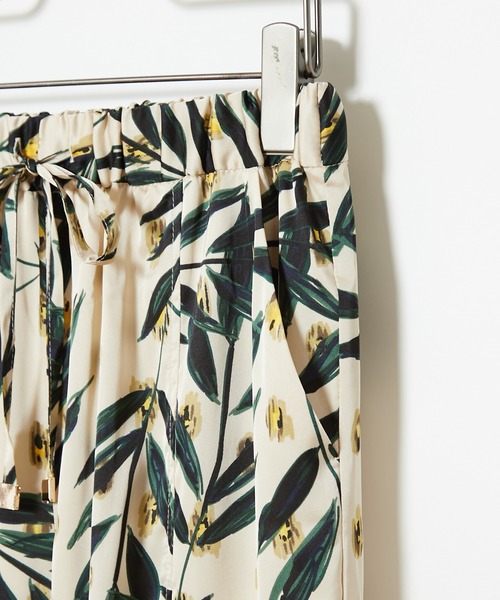 CIAOPANIC（チャオパニック）の「柄イージーパンツ（その他パンツ・レディース・アイボリー/キャメル・FREE）」の4枚目の写真