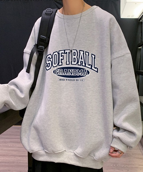 MGV（エムジーヴィー）の「カレッジプリント　ルーズシルエットトレーナー（スウェット・メンズ・ホワイト/ブラック/グレー・MEDIUM/LARGE/X-LARGE）」の3枚目の写真