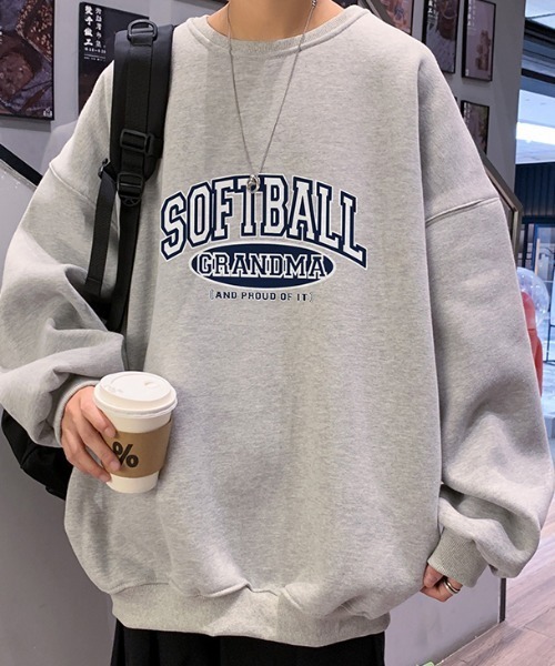 MGV（エムジーヴィー）の「カレッジプリント　ルーズシルエットトレーナー（スウェット・メンズ・ホワイト/ブラック/グレー・MEDIUM/LARGE/X-LARGE）」の5枚目の写真