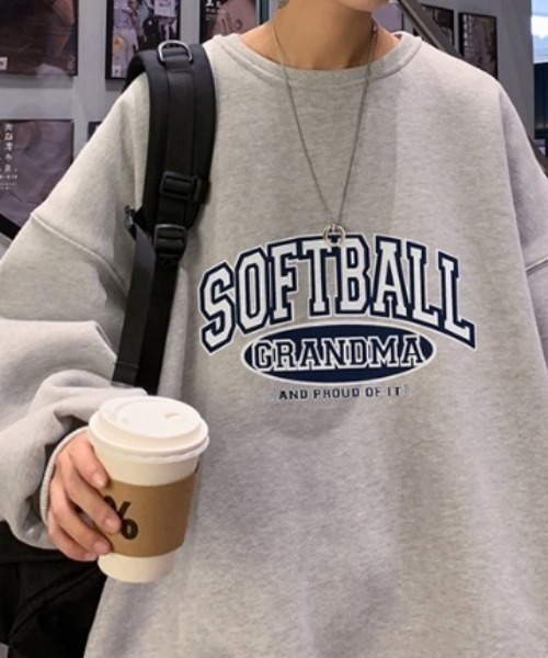 MGV（エムジーヴィー）の「カレッジプリント　ルーズシルエットトレーナー（スウェット・メンズ・ホワイト/ブラック/グレー・MEDIUM/LARGE/X-LARGE）」の22枚目の写真