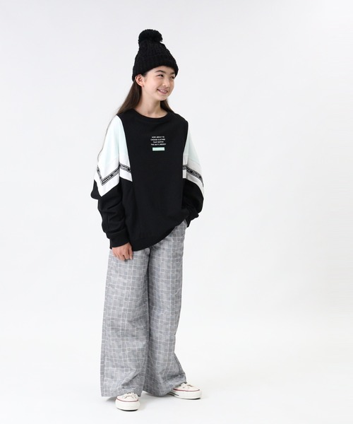 VIVIAN BLUE（ビビアンブルー）の「【VIVIAN BLUE】シェブロンプルオーバー（Tシャツ/カットソー・キッズ・ベージュ/ブラック・140/155/130/120）」の7枚目の写真