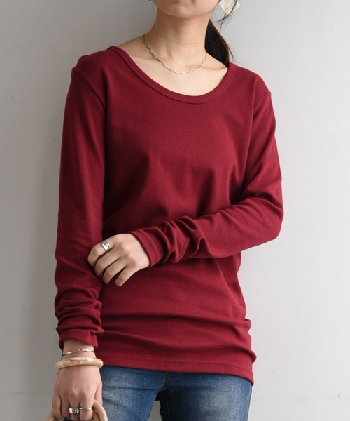 and it_(アンドイット)の「【日本製】 涙開きスムースコットンロングカットソー(Tシャツ/カットソー・レディース・オフホワイト/杢グレー/オートミール/ネイビー/ラベンダー/マスタード/モカ/ブルー/ブルーグリーン/ブラック/ワインレッド/チャコールグレー・MEDIUM/X-LARGE/LARGE)」の12枚目の写真