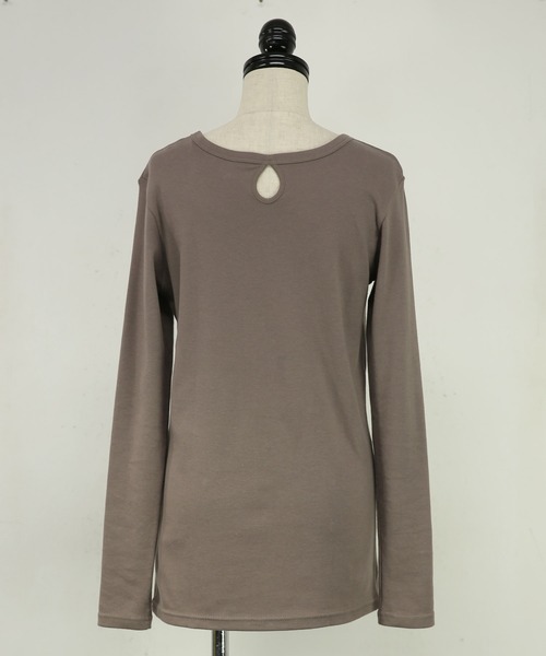 and it_(アンドイット)の「【日本製】 涙開きスムースコットンロングカットソー(Tシャツ/カットソー・レディース・オフホワイト/杢グレー/オートミール/ネイビー/ラベンダー/マスタード/モカ/ブルー/ブルーグリーン/ブラック/ワインレッド/チャコールグレー・MEDIUM/X-LARGE/LARGE)」の13枚目の写真