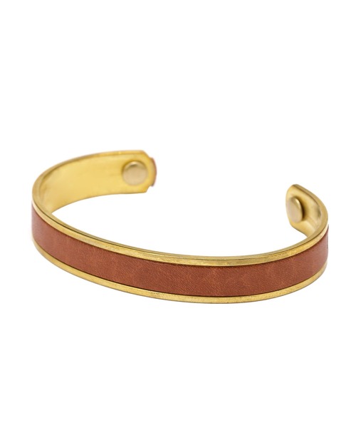 hobo(ホーボー)の「hobo/BRASS BRACELET COW LEATHER(ブレスレット・メンズ・ブラウン/ブラック・FREE)」の4枚目の写真