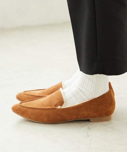 menue（メヌエ）の「フェイクムートンパンプス モカシン（パンプス