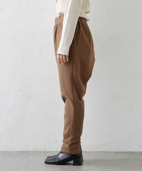 PUAL CE CIN(ピュアルセシン)の「針抜きリブテーパードパンツ(その他パンツ・レディース・ブラック/ブラウン/マスタード/ナチュラル・FREE)」の17枚目の写真