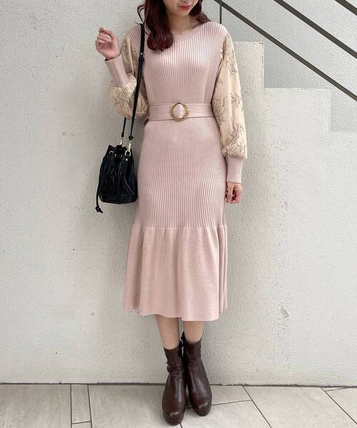 MAJESTIC LEGON（マジェスティックレゴン）の「レーススリーブマーメイドワンピース（ワンピース・レディース・アイボリー/ライトグレー/ピンクベージュ・MEDIUM/SMALL）」の6枚目の写真