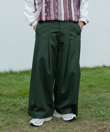 ワイドタックストレートパンツ