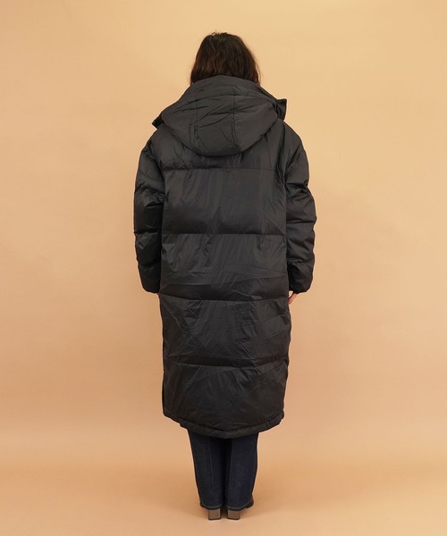 SHU(シュー)の「WIDE DOWN JACKET(ダウンジャケット/コート・レディース・ブラック・M/L)」の4枚目の写真