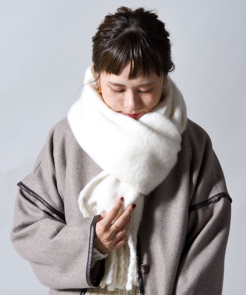 CALIFORNIA OUTFITTERS（カリフォルニア アウトフィッターズ）の「ピュアウールタッチ　フリンジ　ボリュームマフラー（マフラー・レディース・モカ/ブラウン系/ブラウン系1/ナチュラル/ブルー/スカイブルー/グレー・ONE SIZE）」の6枚目の写真