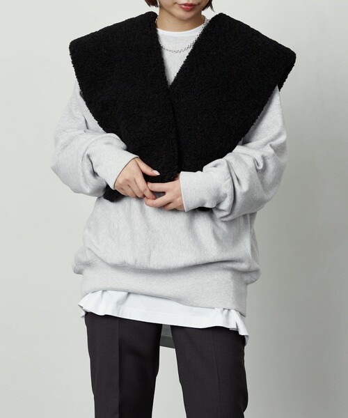 Firsthand(ファーストハンド)の「Firsthand/ファーストハンド マルチウェイボアストール(マフラー・レディース・キャメル/ブラック・ONE SIZE)」の2枚目の写真