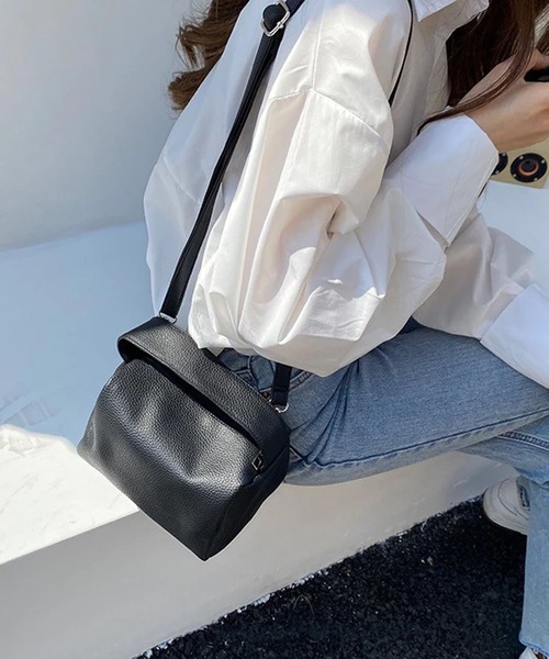 lala Born（ララボーン）の「2wayカラーポーチバッグ（ショルダーバッグ・レディース・ブラック/オレンジ/グリーン・FREE）」の2枚目の写真