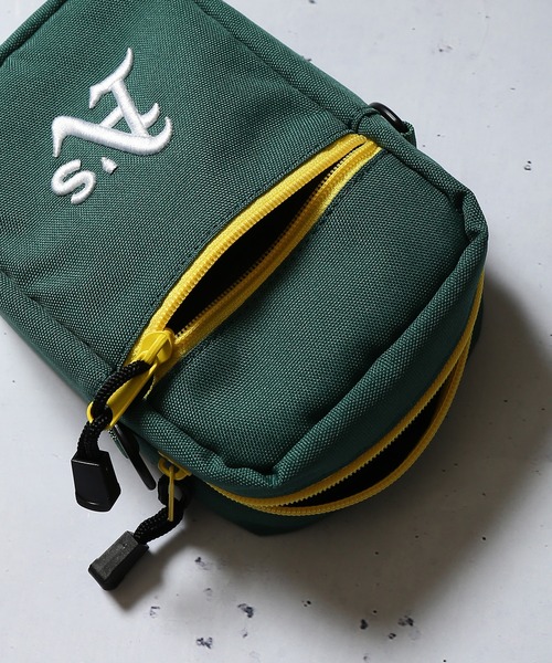 MLB(メジャーリーグベースボール)の「【MLB / メジャーリーグベースボール】チームロゴ刺繍 ミニショルダーバッグ(ショルダーバッグ・メンズ・ブラック/ブラウン/ブルー/グリーン/A・ONESIZE)」の12枚目の写真