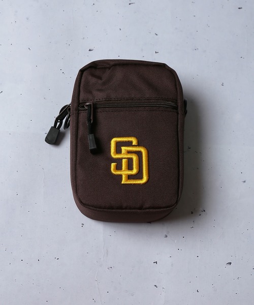 MLB(メジャーリーグベースボール)の「【MLB / メジャーリーグベースボール】チームロゴ刺繍 ミニショルダーバッグ(ショルダーバッグ・メンズ・ブラック/ブラウン/ブルー/グリーン/A・ONESIZE)」の20枚目の写真