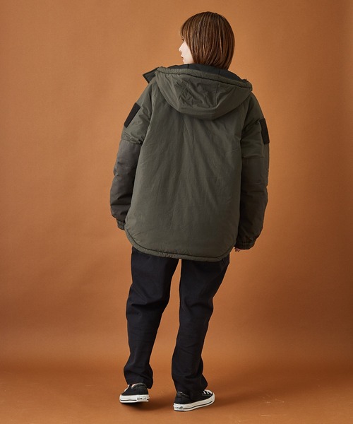 CUBE SUGAR（キューブシュガー）の「ナイロン中綿モンスターパーカーダウンジャケット（ダウンジャケット/コート・レディース・ベージュ/カーキ/マルチ/スミクロ・M）」の16枚目の写真