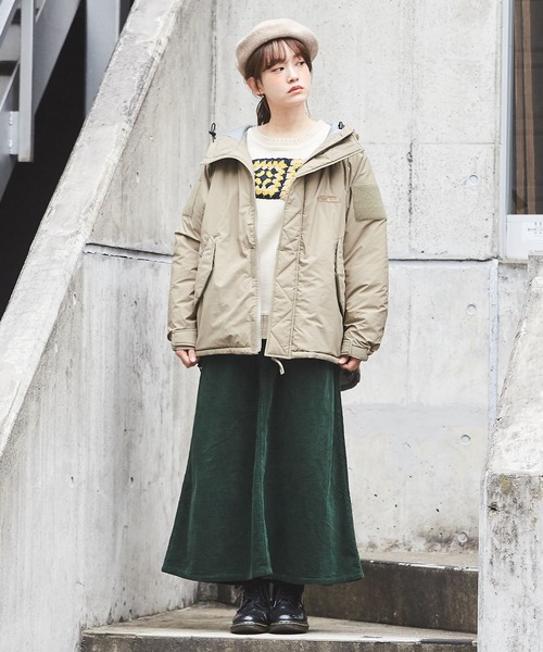 CUBE SUGAR（キューブシュガー）の「ナイロン中綿モンスターパーカーダウンジャケット（ダウンジャケット/コート・レディース・ベージュ/カーキ/マルチ/スミクロ・M）」の21枚目の写真