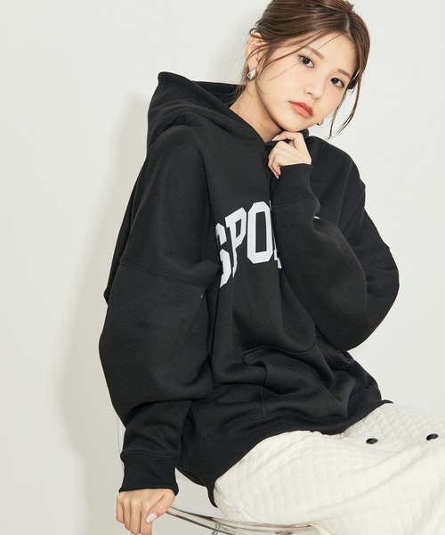 vis-`a-vis（ビサビ）の「【WEB限定】カレッジロゴ裏毛フーディプルオーバー（パーカー・レディース・ブラック/グレー/ラベンダー/キナリ・FREE）」の2枚目の写真