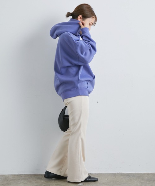 vis-`a-vis（ビサビ）の「【WEB限定】カレッジロゴ裏毛フーディプルオーバー（パーカー・レディース・ブラック/グレー/ラベンダー/キナリ・FREE）」の15枚目の写真
