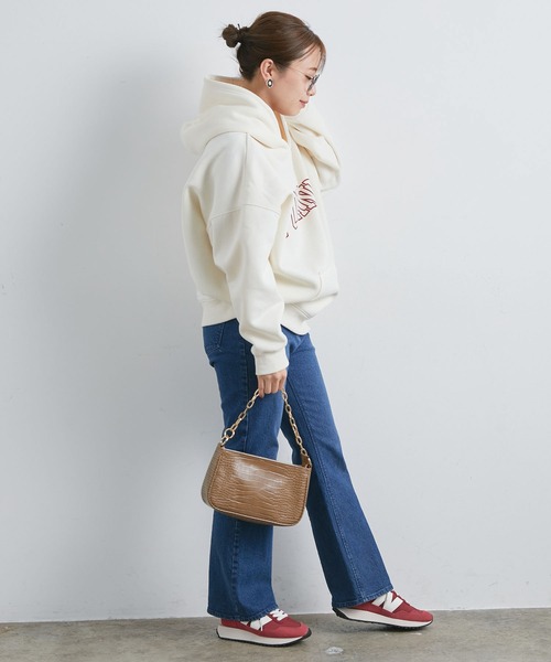 vis-`a-vis（ビサビ）の「【WEB限定】カレッジロゴ裏毛フーディプルオーバー（パーカー・レディース・ブラック/グレー/ラベンダー/キナリ・FREE）」の12枚目の写真