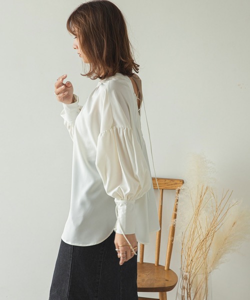 rectangle(レクタングル)の「2WAYレースアップブラウス(シャツ/ブラウス・レディース・オフホワイト/グレイッシュベージュ・FREE)」の17枚目の写真
