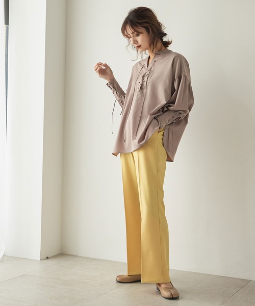 rectangle(レクタングル)の「2WAYレースアップブラウス(シャツ/ブラウス・レディース・オフホワイト/グレイッシュベージュ・FREE)」の4枚目の写真