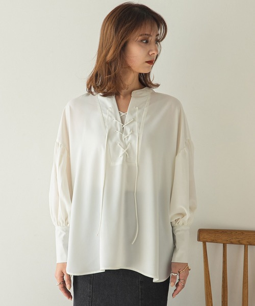 rectangle(レクタングル)の「2WAYレースアップブラウス(シャツ/ブラウス・レディース・オフホワイト/グレイッシュベージュ・FREE)」の20枚目の写真