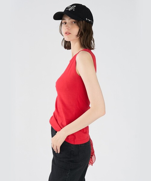 To b. by agnes b.(トゥービーバイアニエスベー)の「ミニロゴ プリント コットン タンクトップ(Tシャツ/カットソー・レディース・レッド・UNI)」の8枚目の写真