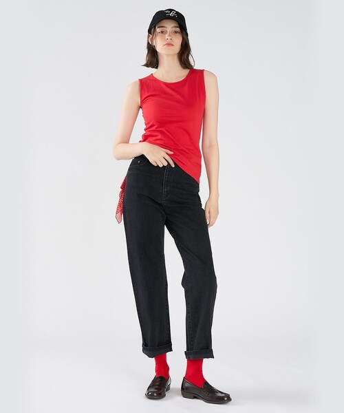 To b. by agnes b.(トゥービーバイアニエスベー)の「ミニロゴ プリント コットン タンクトップ(Tシャツ/カットソー・レディース・レッド・UNI)」の11枚目の写真