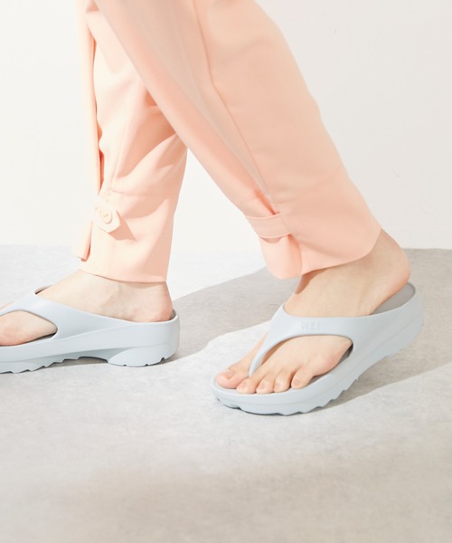 MEI(メイ)の「HB SANDAL SINGLE トングサンダル/MEI(サンダル・レディース・ホワイト/ブラック/グレー/オレンジ/ベージュ/カーキ/ブルー・S/M/L)」の13枚目の写真