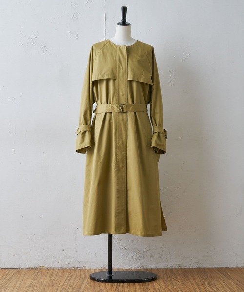 BEARDSLEY（ビアズリー）の「袖のベルトから生まれる立体感が◎ノーカラートレンチコート（トレンチコート・レディース・ライトベージュ/オリーブ・FREE）」の7枚目の写真