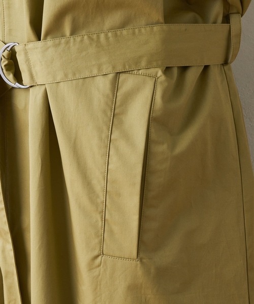 BEARDSLEY（ビアズリー）の「袖のベルトから生まれる立体感が◎ノーカラートレンチコート（トレンチコート・レディース・ライトベージュ/オリーブ・FREE）」の8枚目の写真