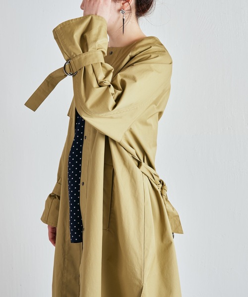BEARDSLEY（ビアズリー）の「袖のベルトから生まれる立体感が◎ノーカラートレンチコート（トレンチコート・レディース・ライトベージュ/オリーブ・FREE）」の19枚目の写真
